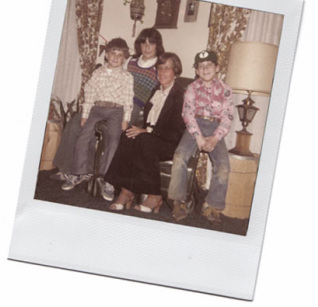This photo was taken in the 1970s of Dana and her brothers and their aunt from Texas. It was the first Green Chair Picture ever taken. It always makes me smile when I see it. 